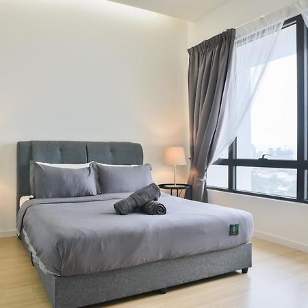 דירות Usj One Subang Jaya By Widebed מראה חיצוני תמונה